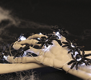 CORDÃO HALLOWEEN TASCHIBRA LED 10 ARANHAS 2XAA