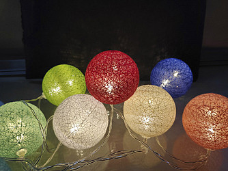 CORDÃO LUMINOSO TASCHIBRA 10 LEDS PILHA ESFERA COLORIDA (EAS-LC04) 3000K