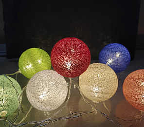 CORDÃO LUMINOSO TASCHIBRA 10 LEDS PILHA ESFERA COLORIDA (EAS-LC04) 3000K