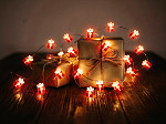 CORDÃO LUMINOSO TASCHIBRA 30 LEDS PRESENTES PILHA 3000K